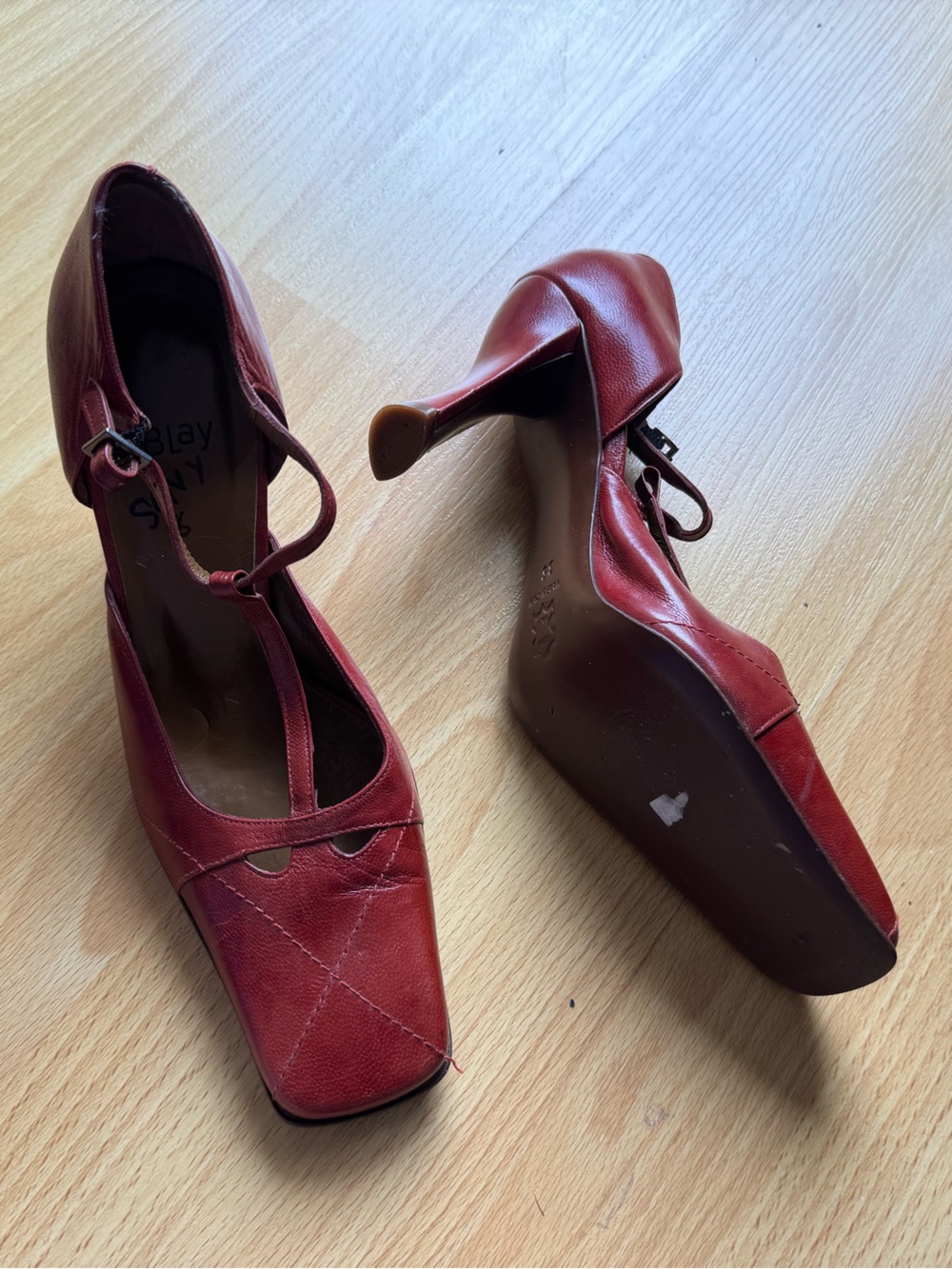Vintage 70s burnt orange leather Mary Jane’s